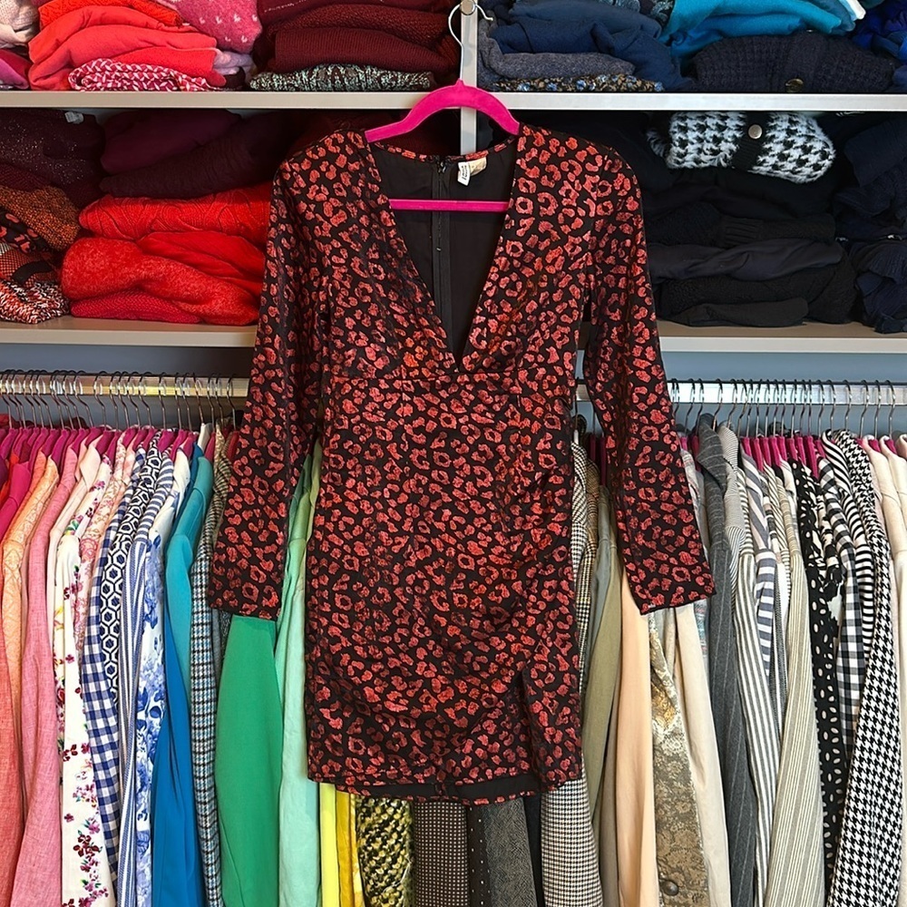 H&M Divided black and white red leopard print long sleeve v neck dress size 2